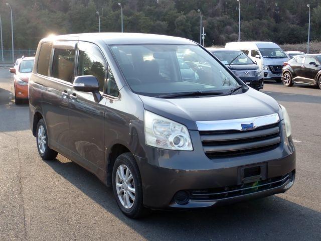 Main car image