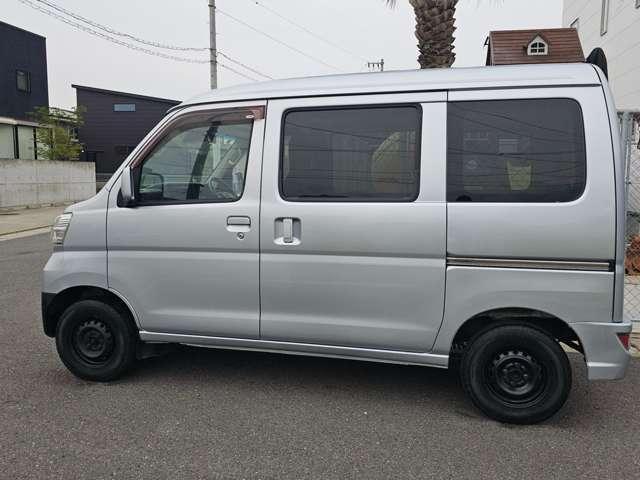 ダイハツ ハイゼット カーゴ 660 Deluxe SAIII High Roof 4WD 2018 sat-0066926-18