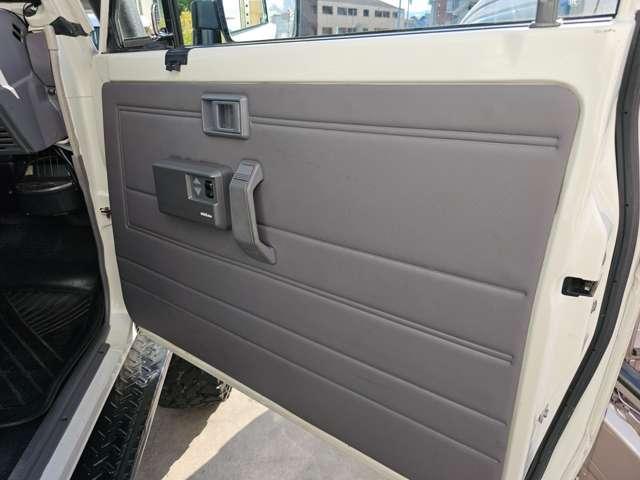 トヨタ ランドクルーザー 70 Troop carrier, left-hand drive, NOx compliant. 2006 sat-0066920-14