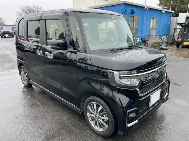 Main car image