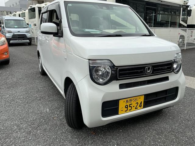 Main car image