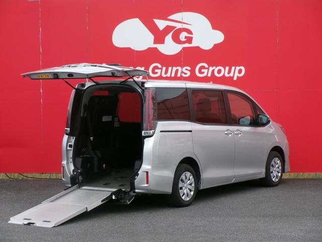 Main car image