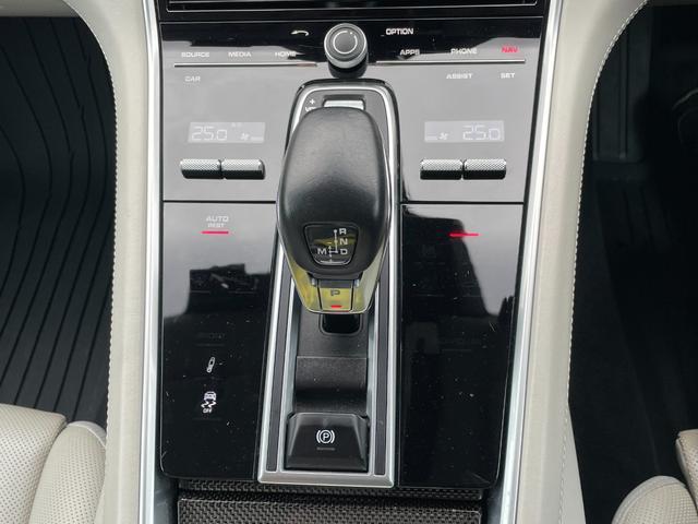 ポルシェ パナメーラ Turbo 2019 sat-0067777-16