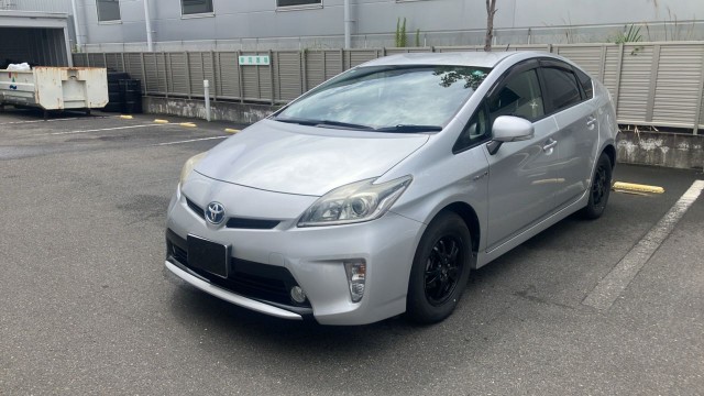 Main car image