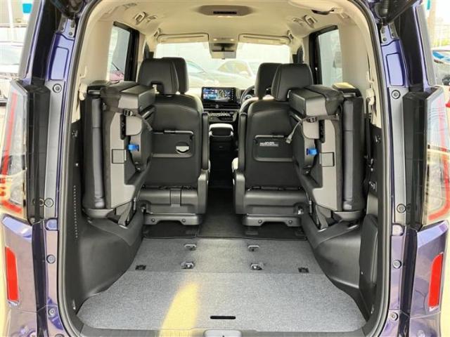 ニッサン セレナ E-PowerLuxion 2024 sat-0066658-7