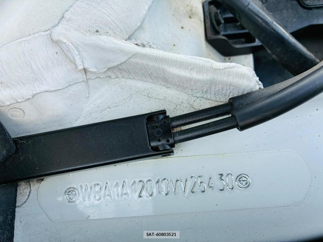 Bmw 1 SERIES 2013-08 8120453-39