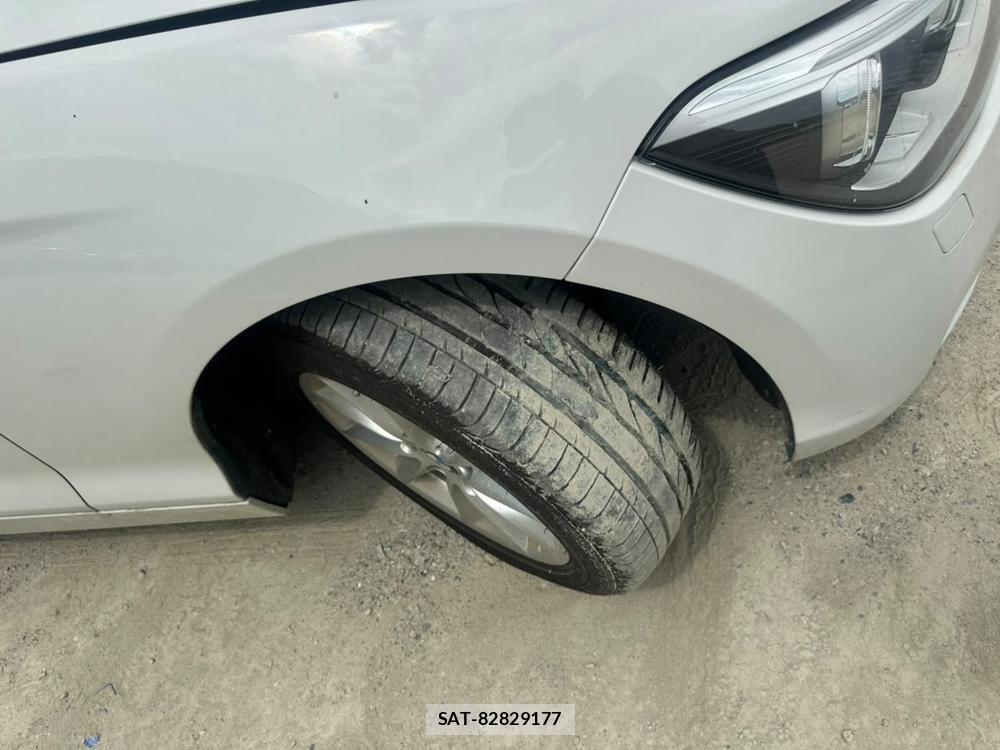 Bmw 1 SERIES 2015-06 7381566-29