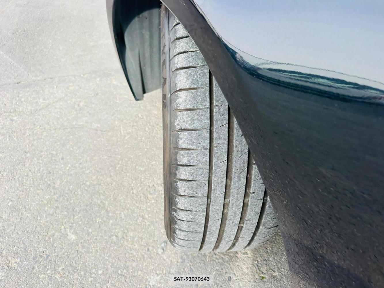 Bmw 3 SERIES 2010-03 7402672-29