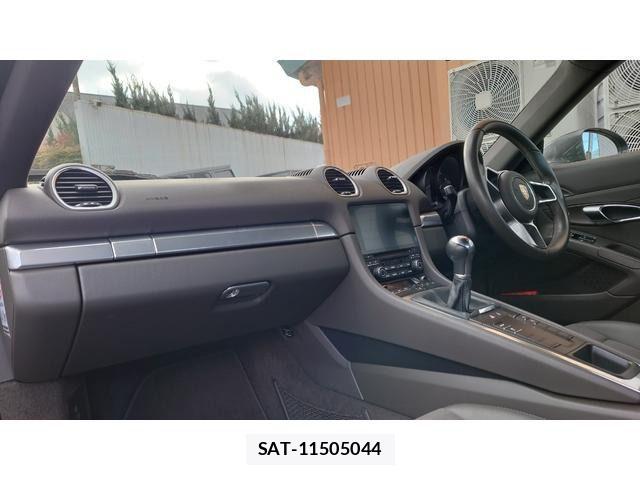 Porsche 718 Cayman 2016-12 741704-18