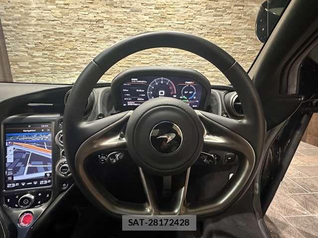 McLaren 720S 2021-11 7324611-12