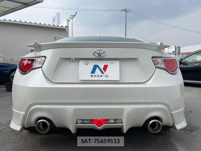 Toyota 86 2014-08 1134739-14