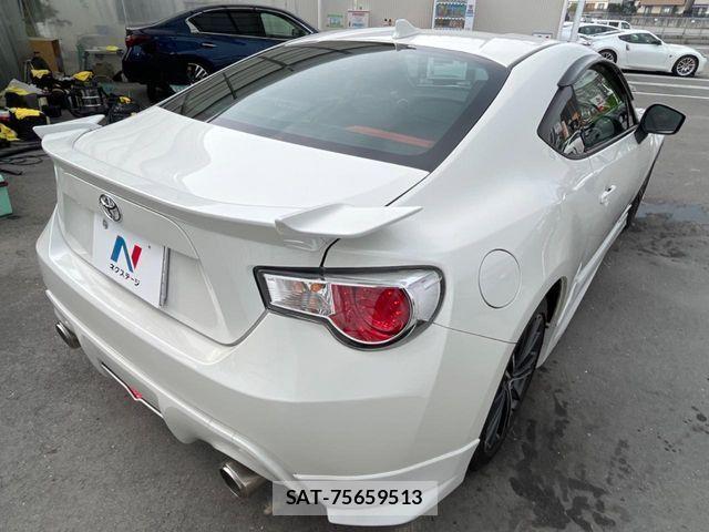 Toyota 86 2014-08 1134739-16