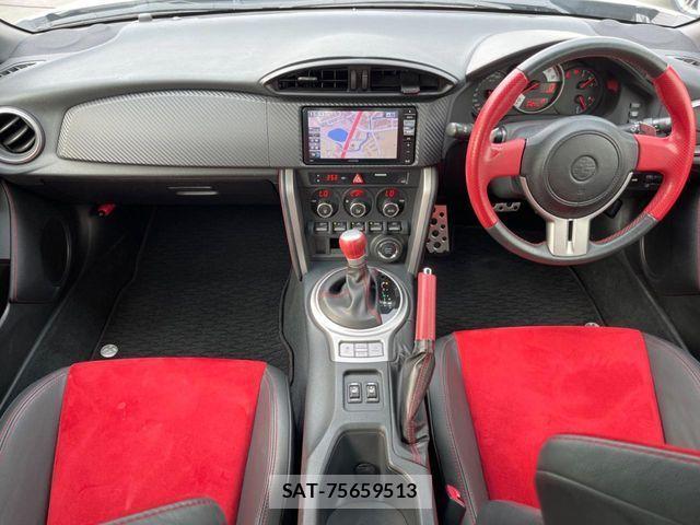Toyota 86 2014-08 1134739-1