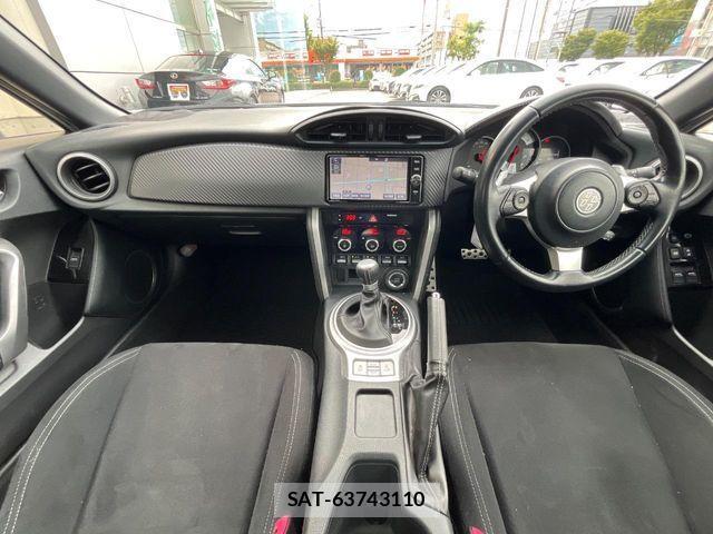 Toyota 86 2016-08 1289598-1