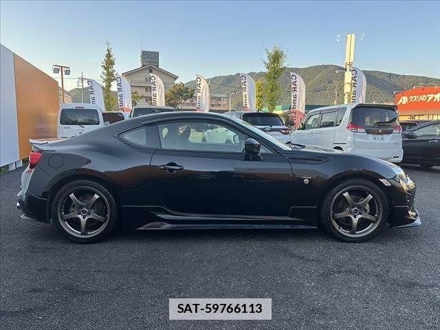 Toyota 86 2016-10 1353122-11