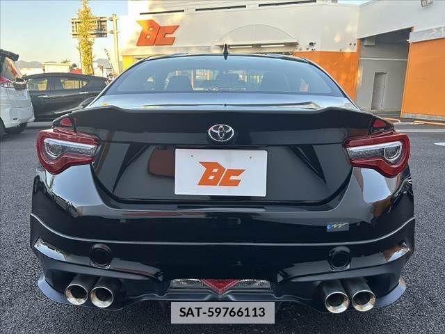 Toyota 86 2016-10 1353122-13