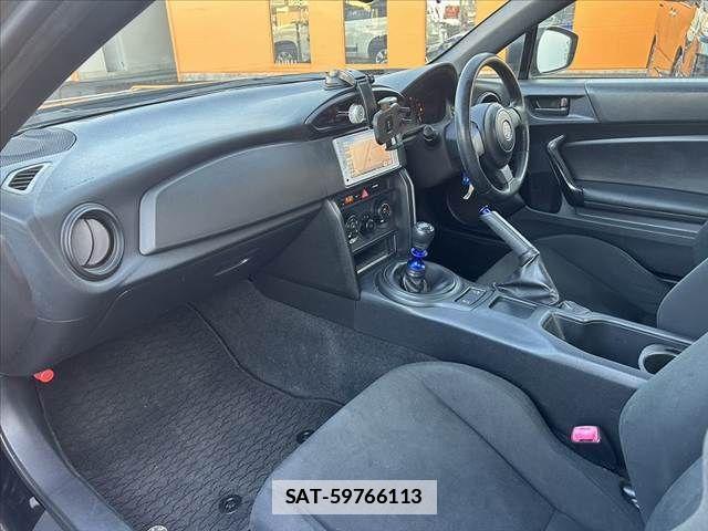 Toyota 86 2016-10 1353122-16