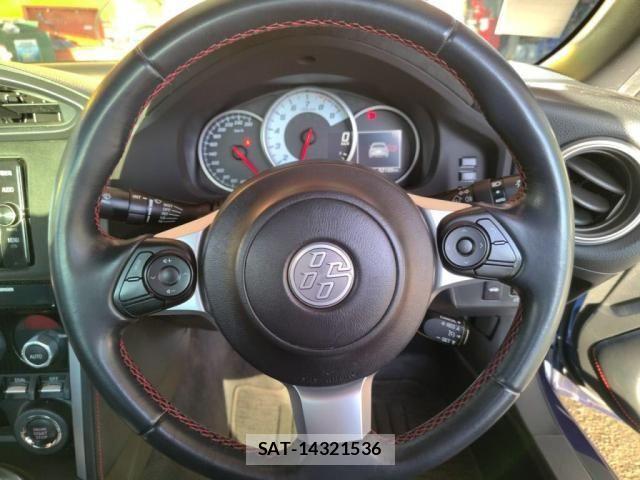 Toyota 86 2018-08 1815517-13