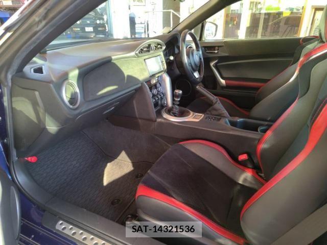 Toyota 86 2018-08 1815517-20