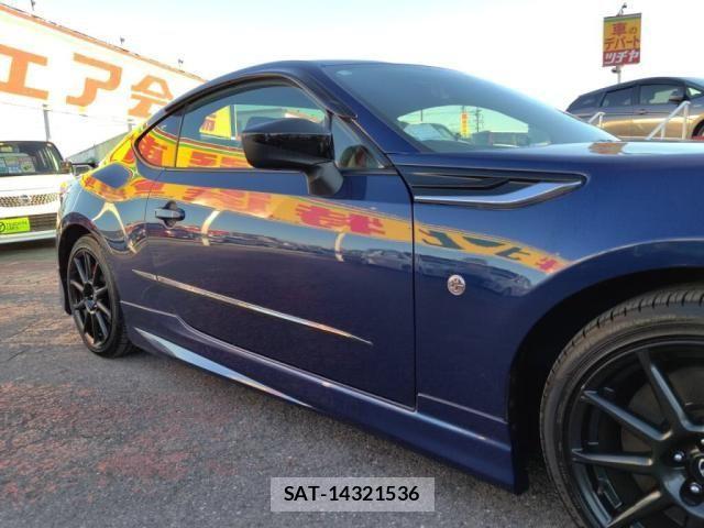 Toyota 86 2018-08 1815517-25