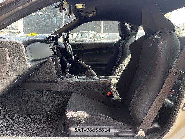 Toyota 86 2019-08 4236638-9