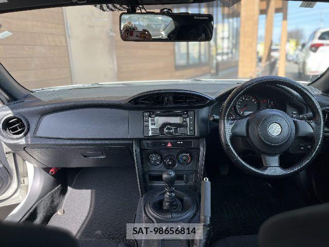 Toyota 86 2019-08 4236638-1