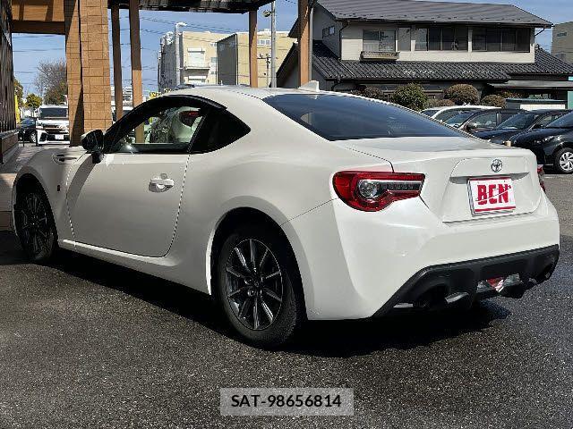 Toyota 86 2019-08 4236638-8