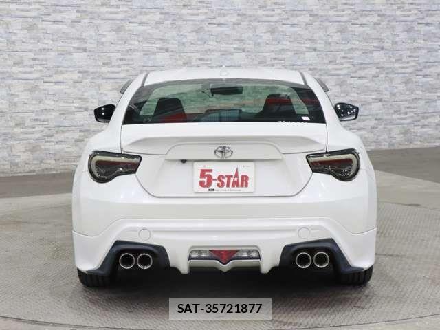 Toyota 86 2015-11 4369030-13