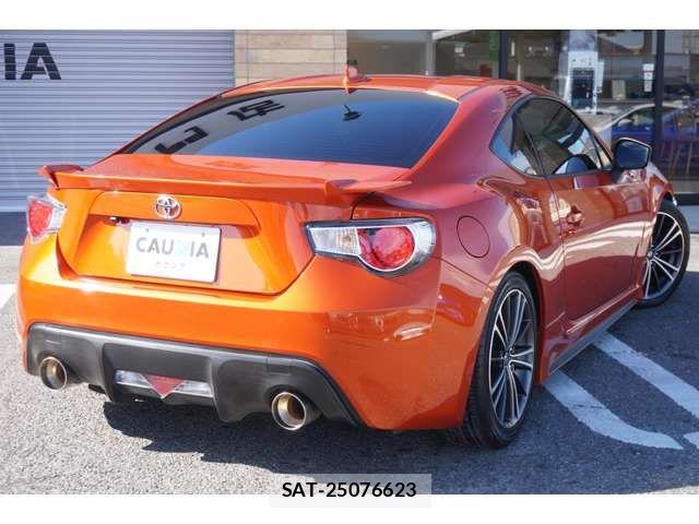 Toyota 86 2013-10 4921798-9