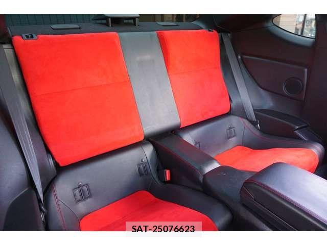 Toyota 86 2013-10 4921798-18