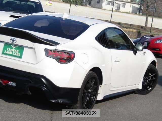 Toyota 86 2017-10 4922218-18
