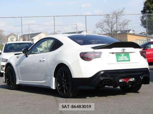 Toyota 86 2017-10 4922218-24