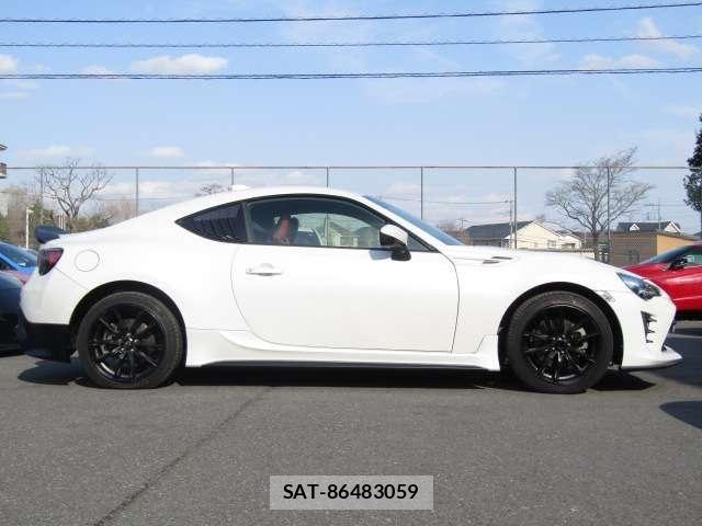 Toyota 86 2017-10 4922218-25