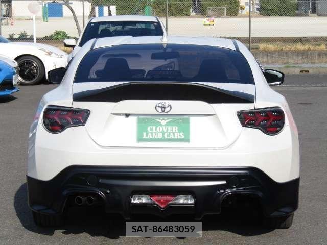Toyota 86 2017-10 4922218-28