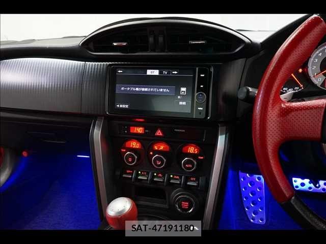 Toyota 86 2012-09 6241474-10