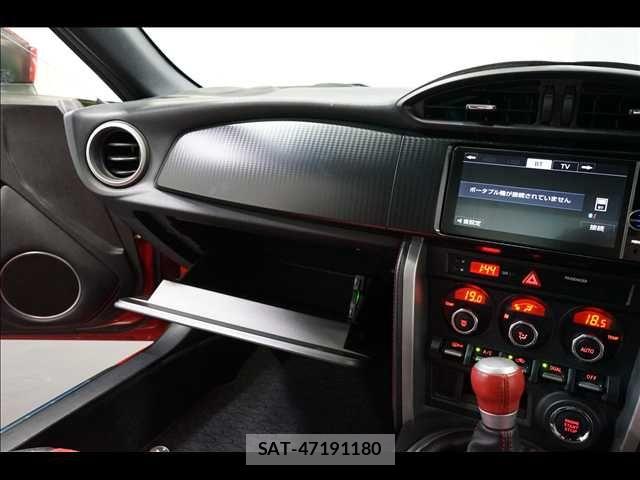 Toyota 86 2012-09 6241474-12