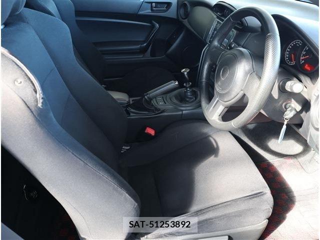 Toyota 86 2016-01 6275387-11