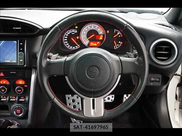 Toyota 86 2012-11 6493302-9