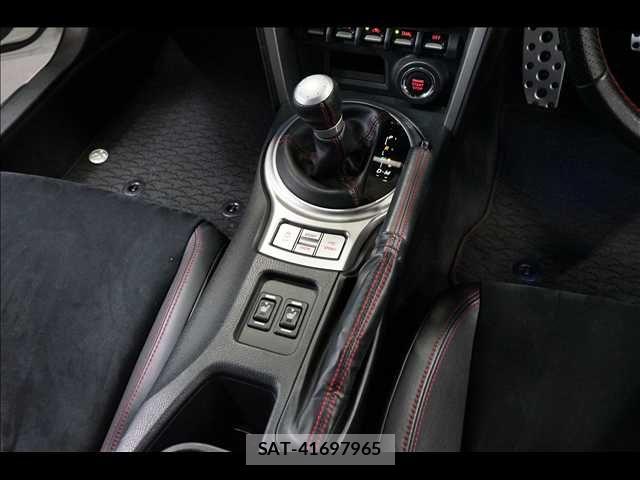 Toyota 86 2012-11 6493302-11