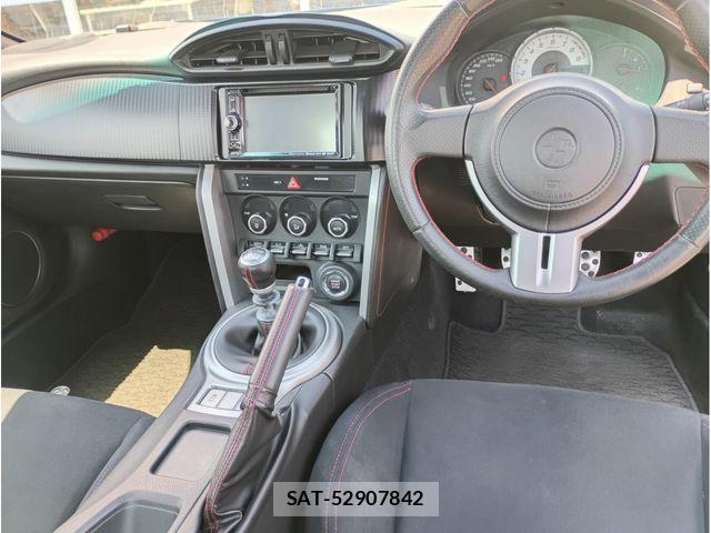 Toyota 86 2013-06 6669947-1