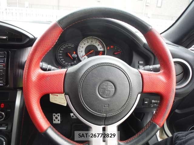 Toyota 86 2013-07 6669946-16