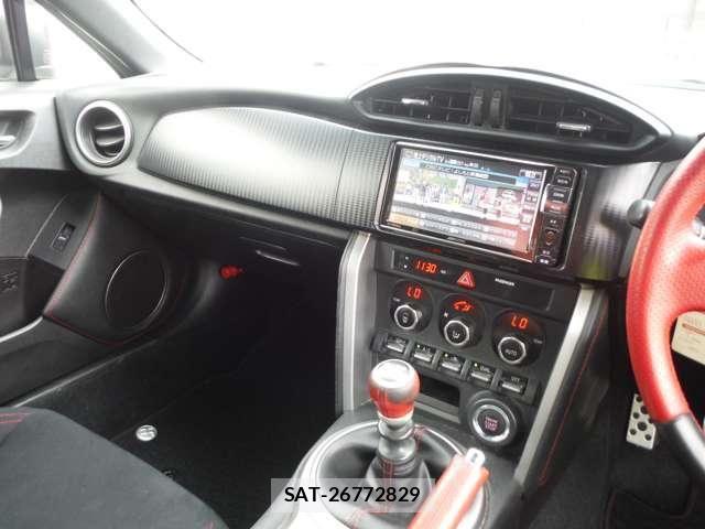 Toyota 86 2013-07 6669946-22