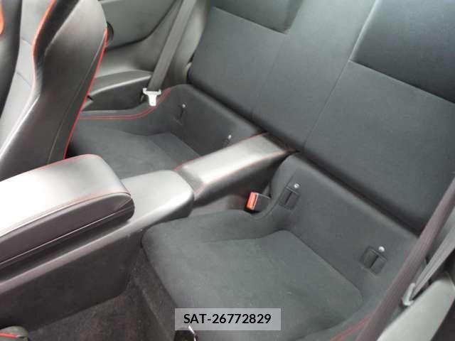 Toyota 86 2013-07 6669946-24