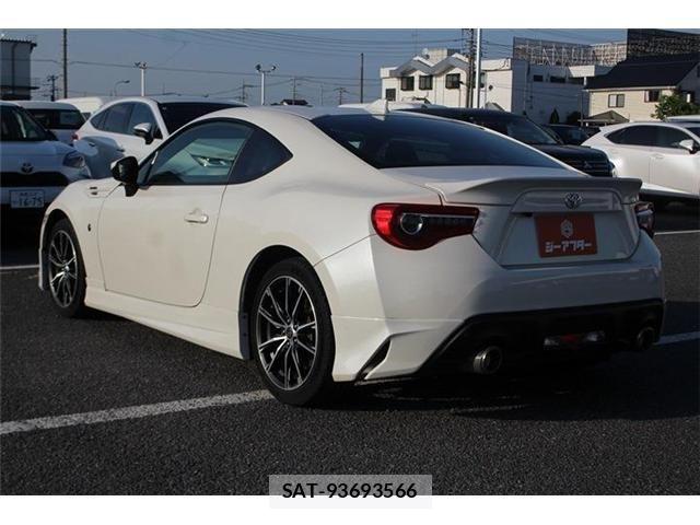 Toyota 86 2017-01 6669841-11
