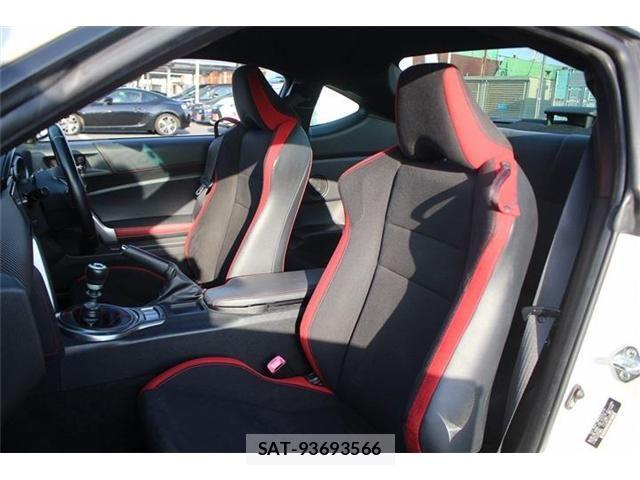 Toyota 86 2017-01 6669841-24