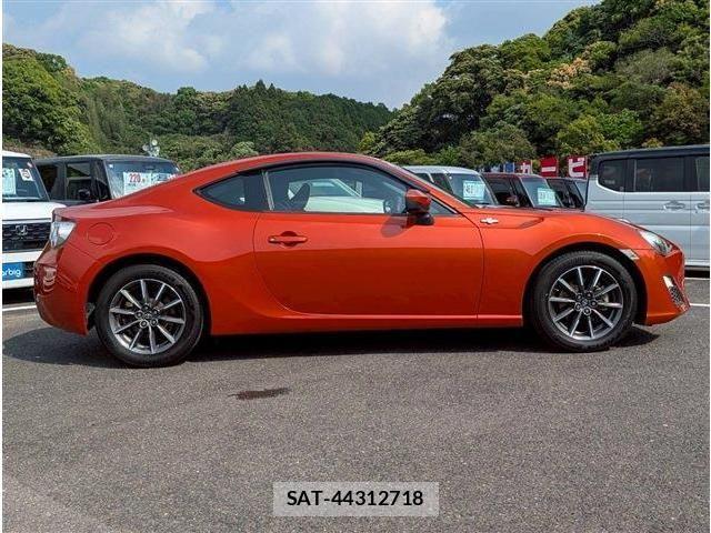 Toyota 86 2013-07 6683644-9