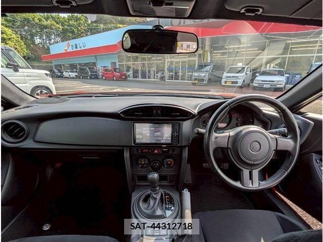 Toyota 86 2013-07 6683644-13