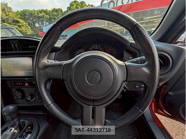 Toyota 86 2013-07 6683644-16