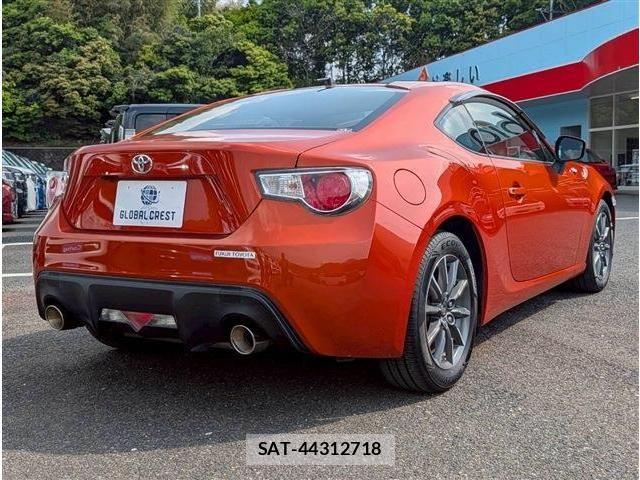 Toyota 86 2013-07 6683644-5