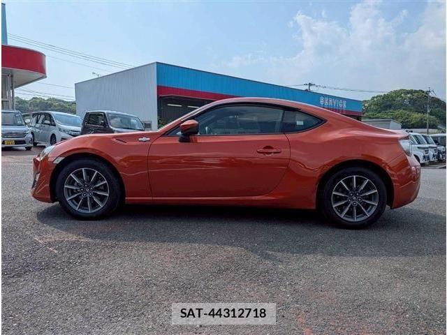 Toyota 86 2013-07 6683644-8